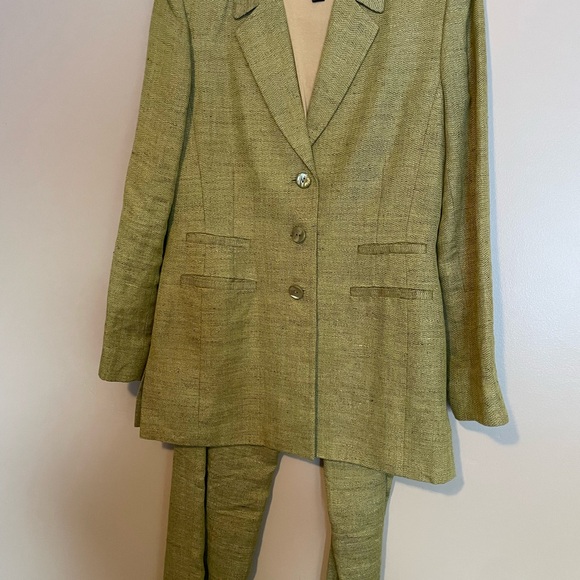 Dana Buchman Jackets & Blazers - Dana Buchman Linen Olive Green Blazer and Pants Set